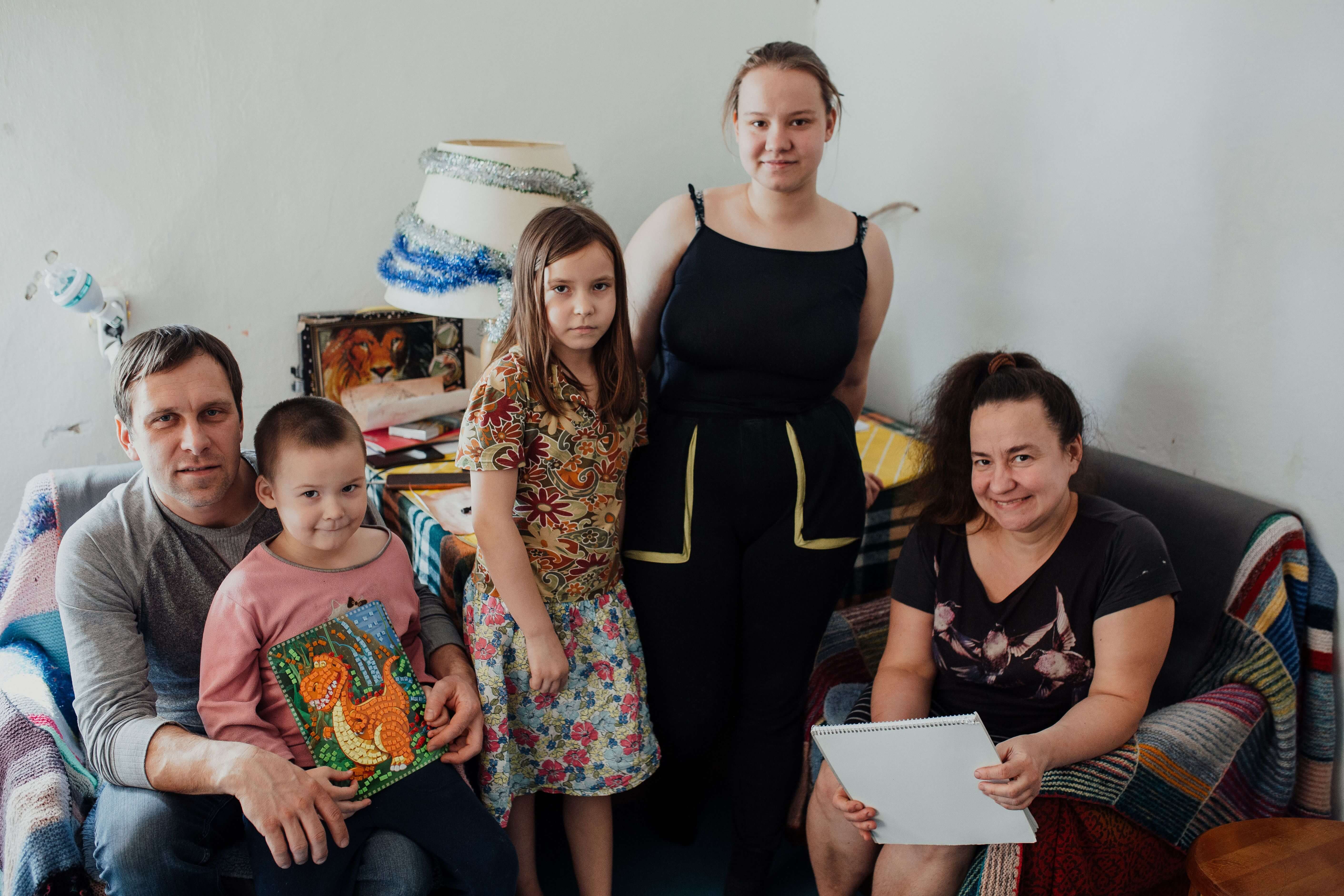 MWB Coordinator Olexander with Lyudmyla, her mother Tetyana, sister Anastasia and brother Oleksandr.