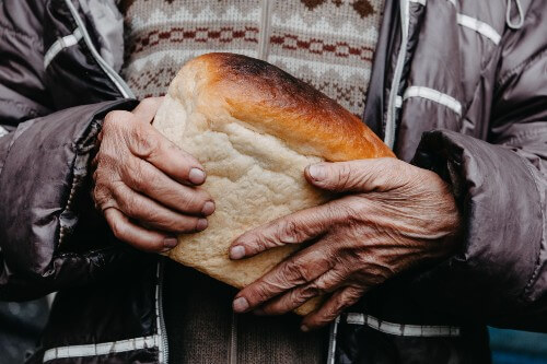 Mission Without Borders delivers much needed food aid to residents of Lyman, Ukriane